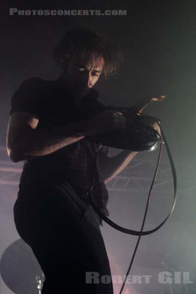 A PLACE TO BURY STRANGERS - 2012-04-15 - PARIS - La Boule Noire - 